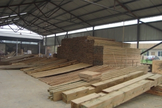 防腐木材工厂